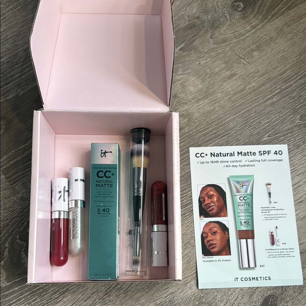 NEW 5 products IT Cosmetics CC+ Cream Natural Matte SPF 40, 3 lipstick brush